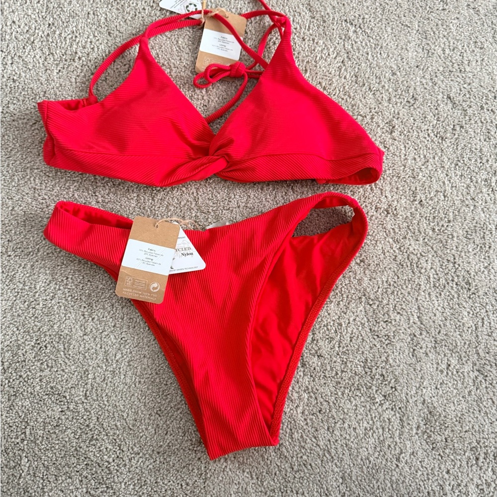 NWT! Berlook Res Twist Bikini Set - Picture 4 of 11